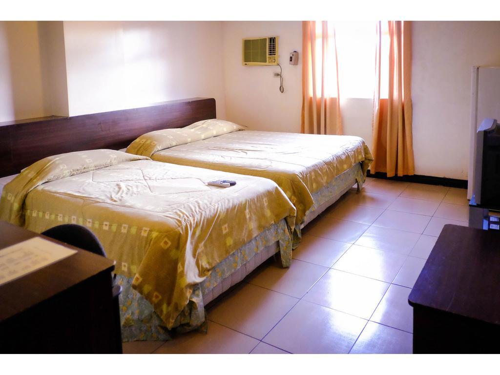 Crowne Garden Hotel Cebu Szoba fotó