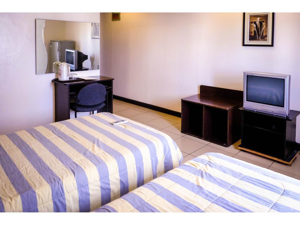 Crowne Garden Hotel Cebu Szoba fotó